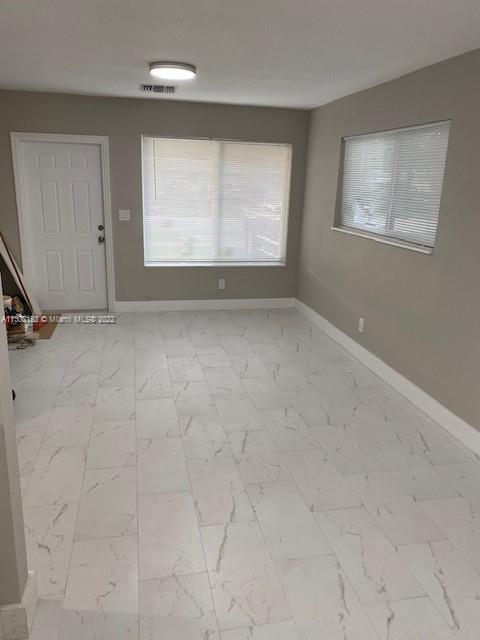 3211 SW 40th Ave