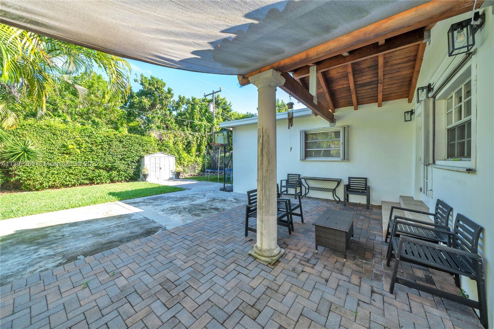 2753 SW 19th Ter