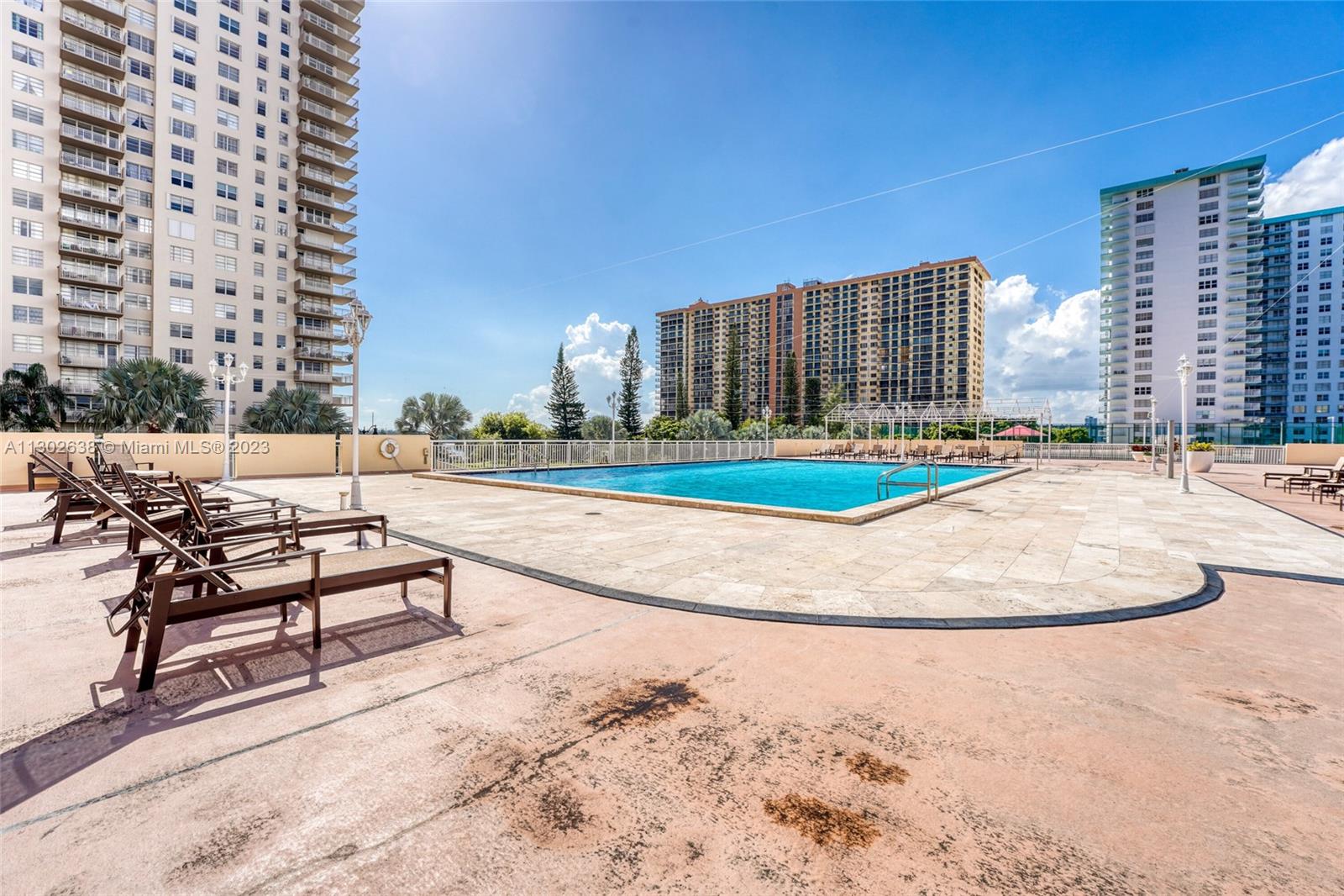 251 174th St Unit: 505