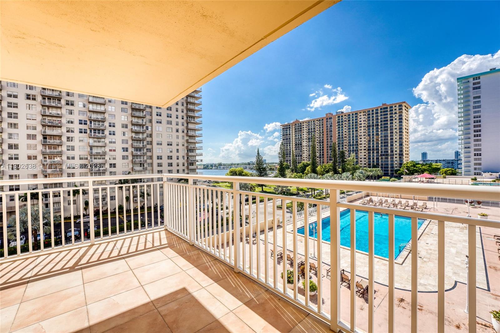 251 174th St Unit: 505