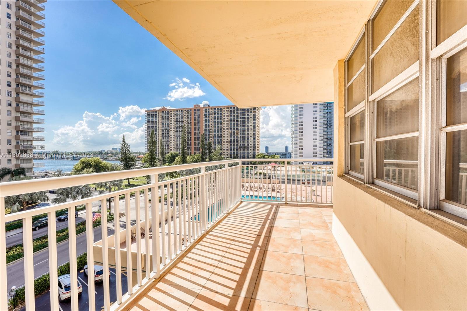 251 174th St Unit: 505