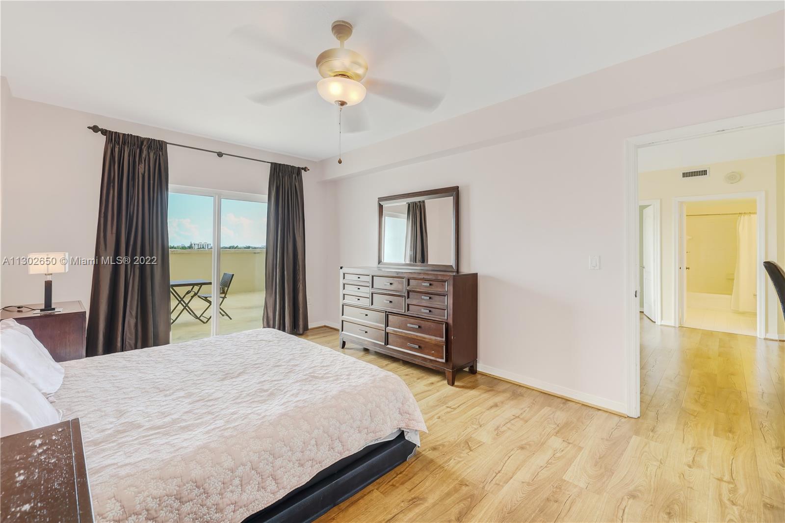 1627 SW 37th Ave Unit: 206