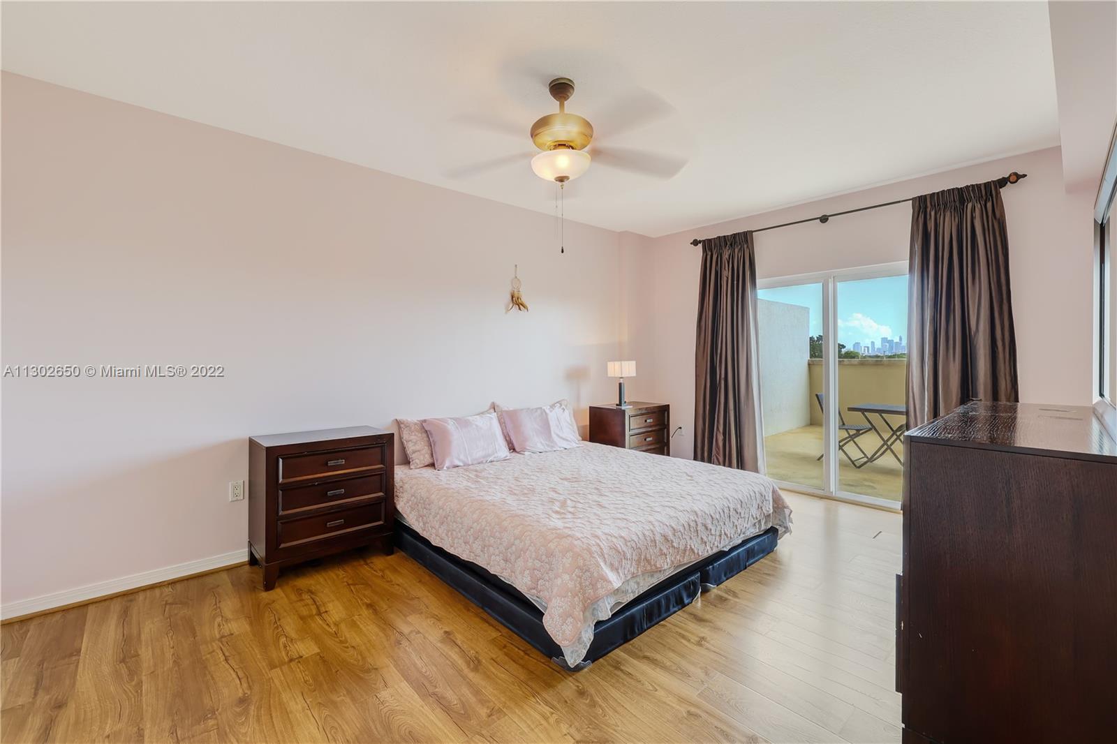 1627 SW 37th Ave Unit: 206