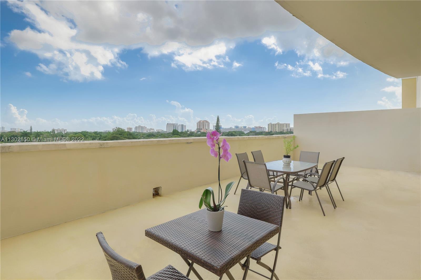 1627 SW 37th Ave Unit: 206