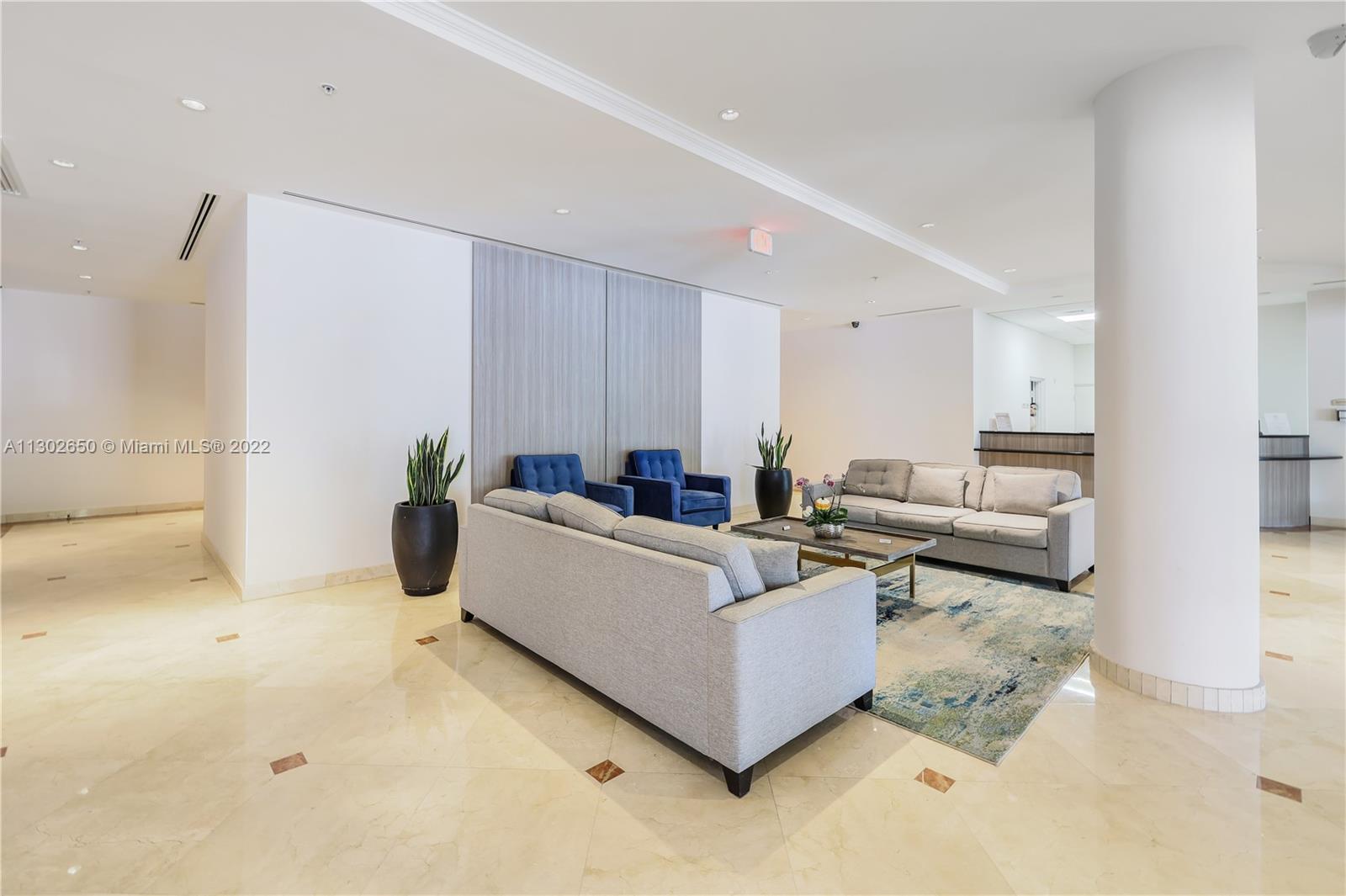 1627 SW 37th Ave Unit: 206