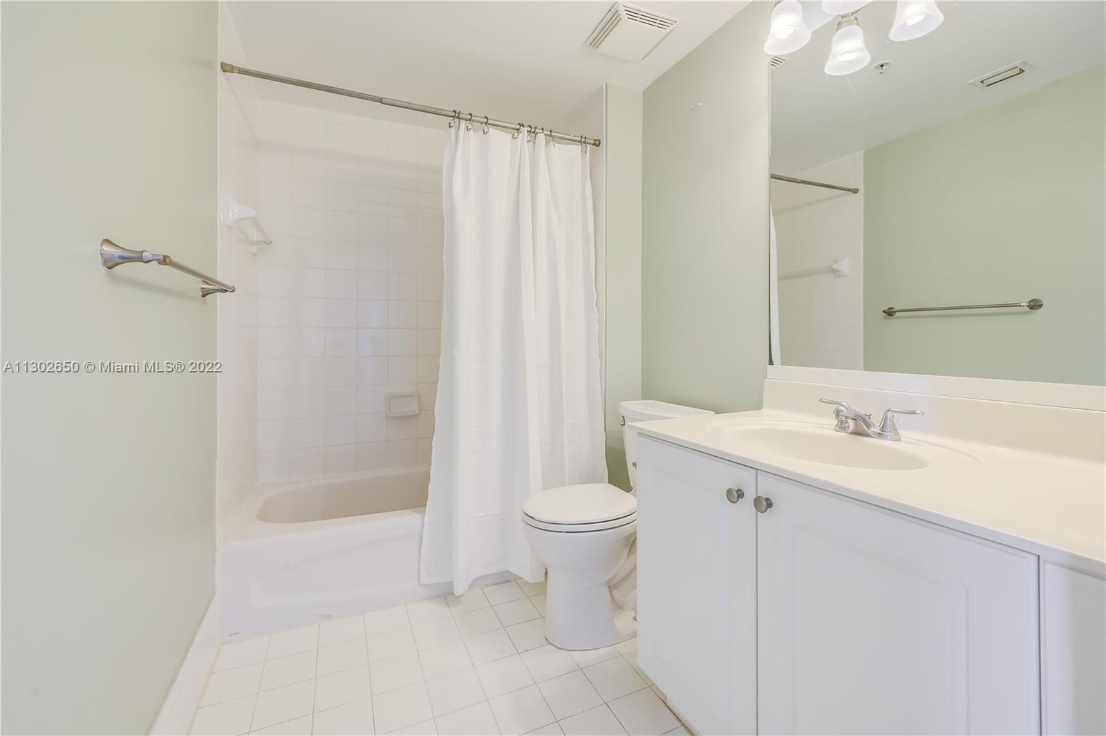 1627 SW 37th Ave Unit: 206