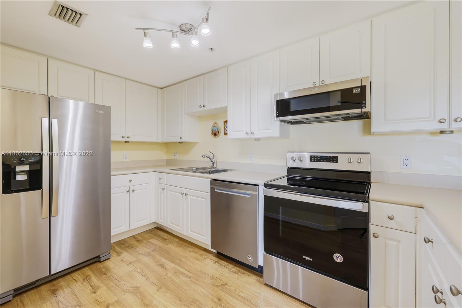 1627 SW 37th Ave Unit: 206