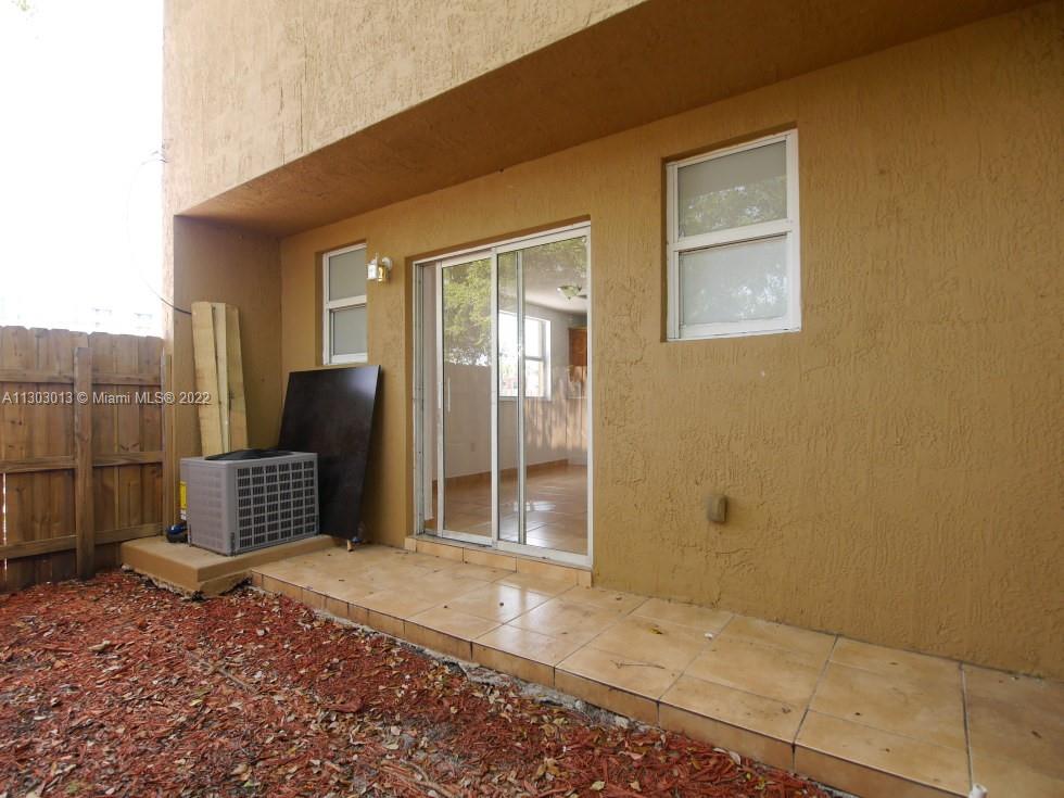 725 NW 70th St Unit: 1