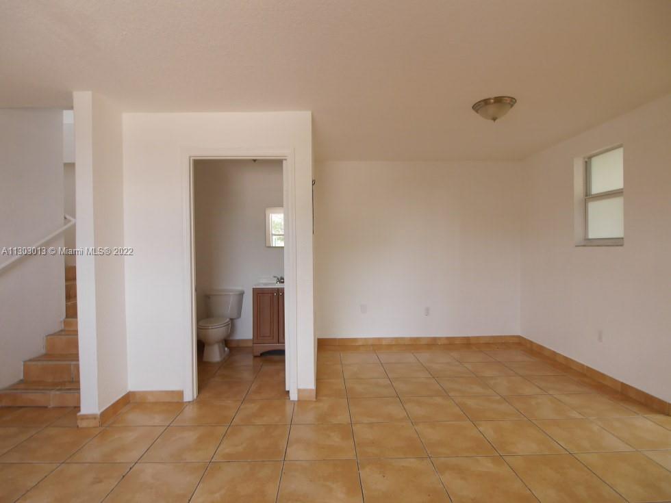 725 NW 70th St Unit: 1