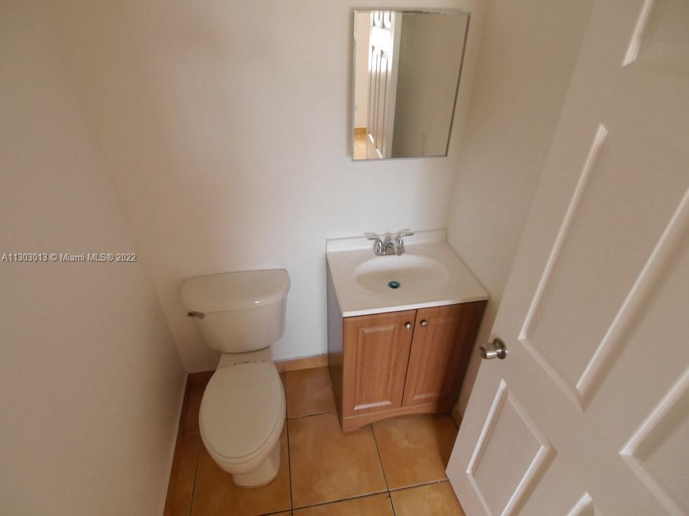 725 NW 70th St Unit: 1