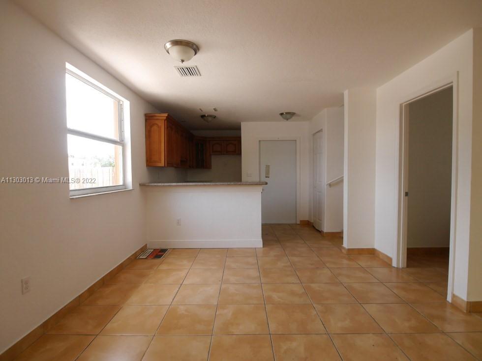 725 NW 70th St Unit: 1