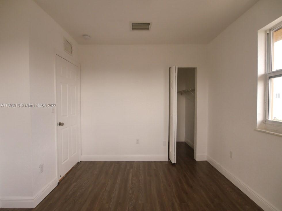 725 NW 70th St Unit: 1
