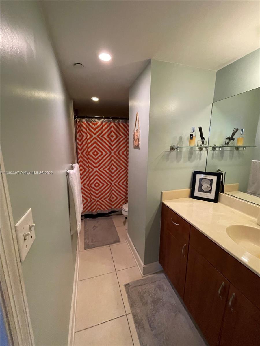 401 69th St Unit: 610