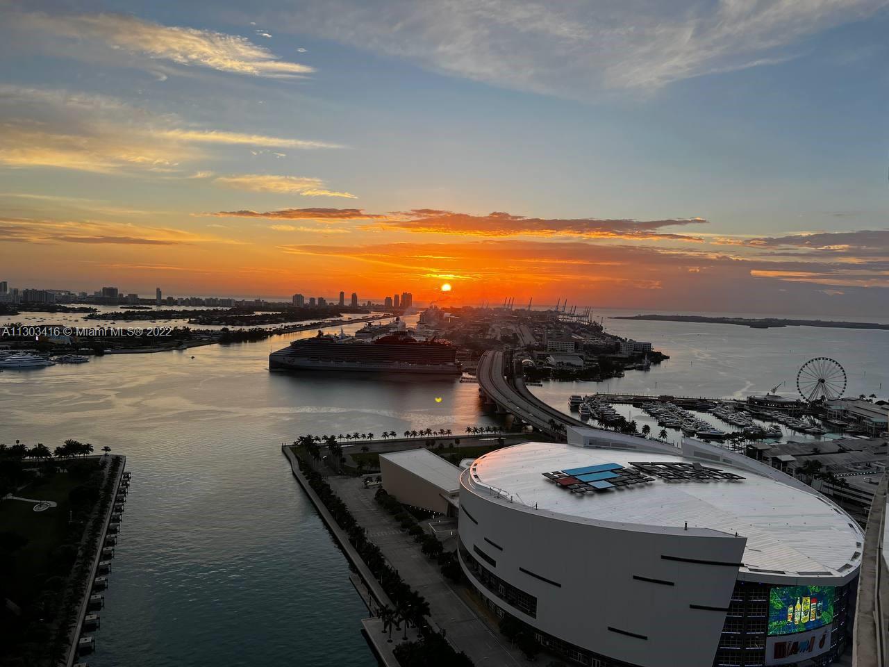900 Biscayne Blvd Unit: 2004