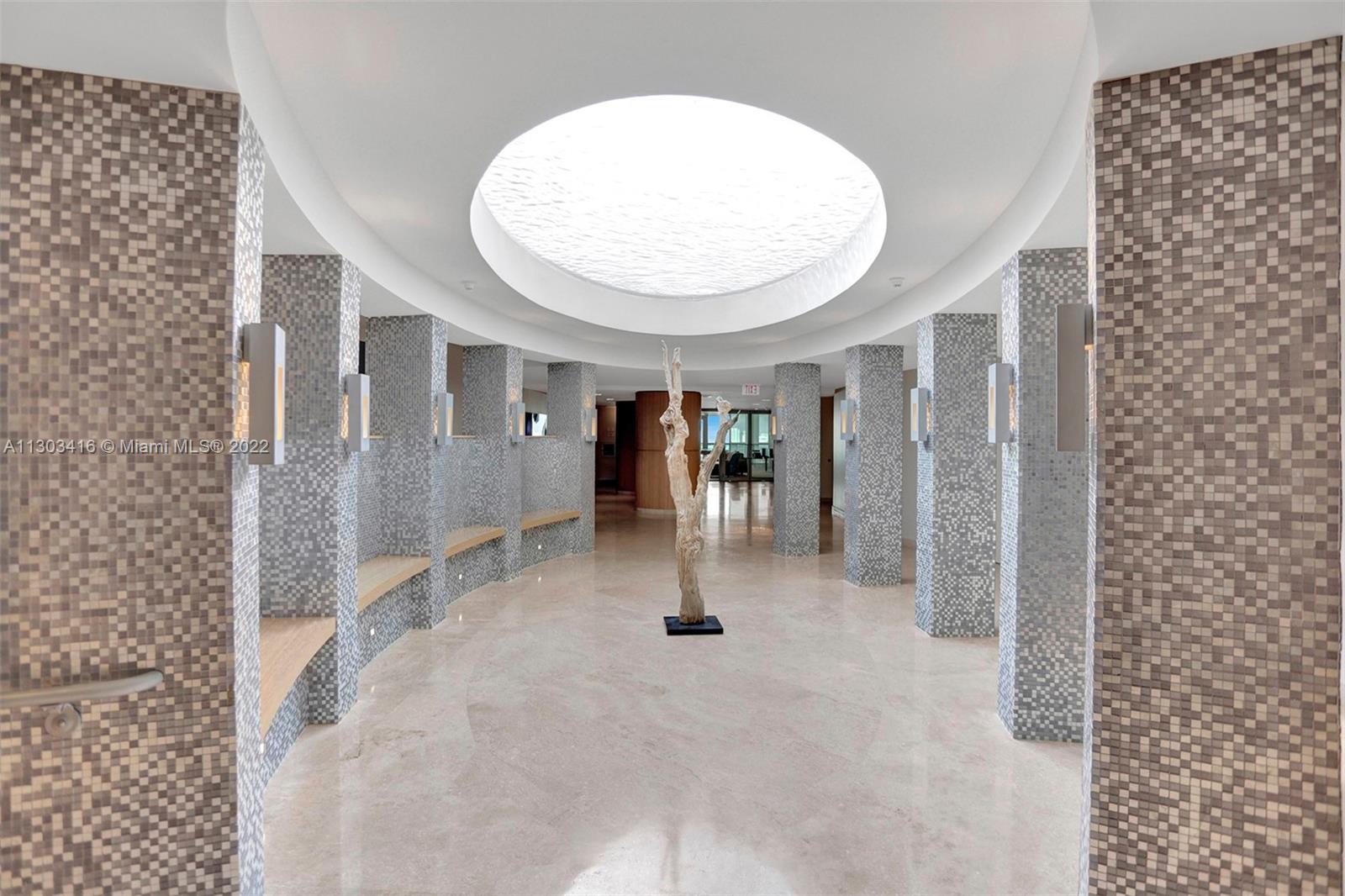 900 Biscayne Blvd Unit: 2004