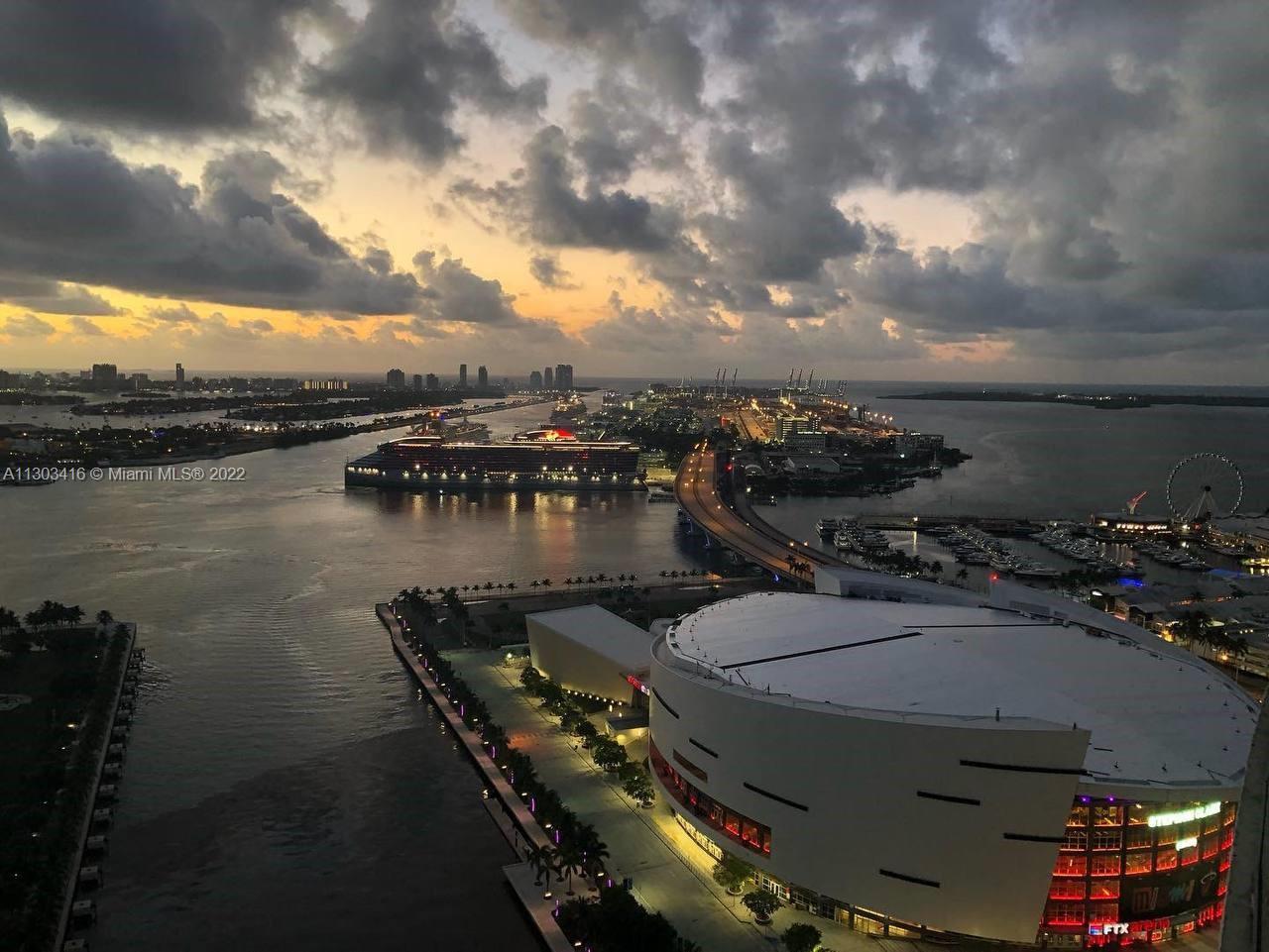 900 Biscayne Blvd Unit: 2004