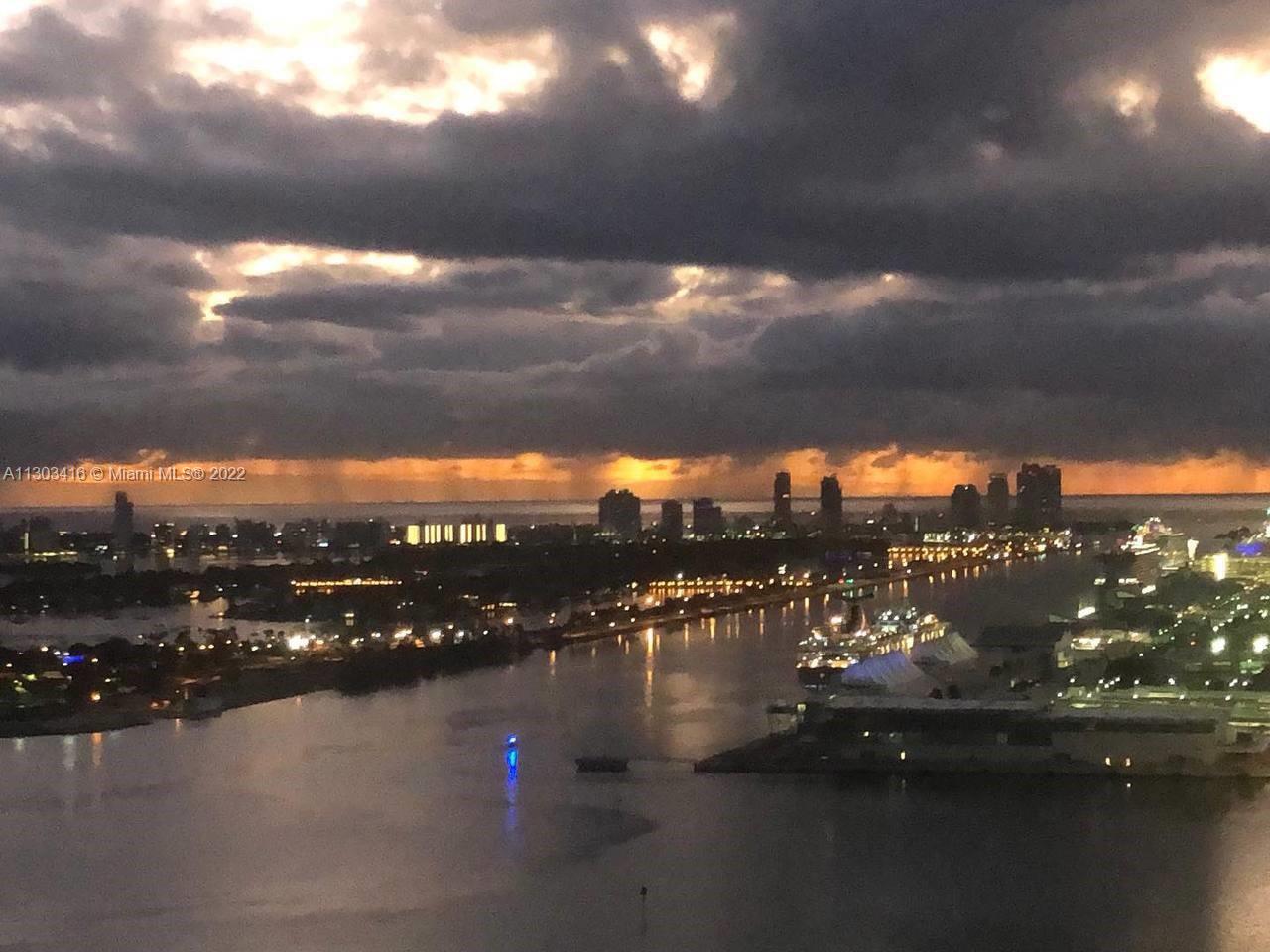 900 Biscayne Blvd Unit: 2004