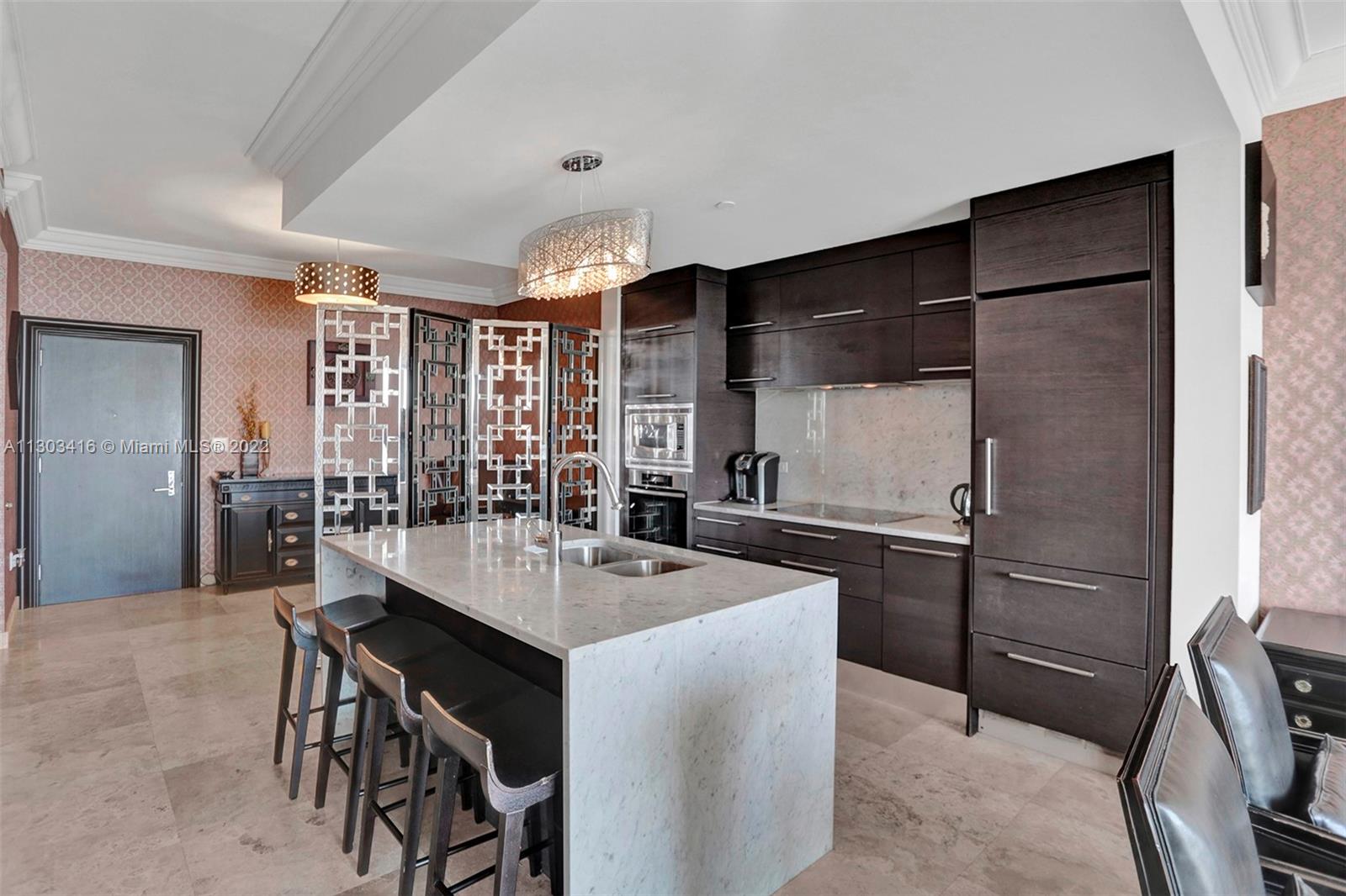 900 Biscayne Blvd Unit: 2004