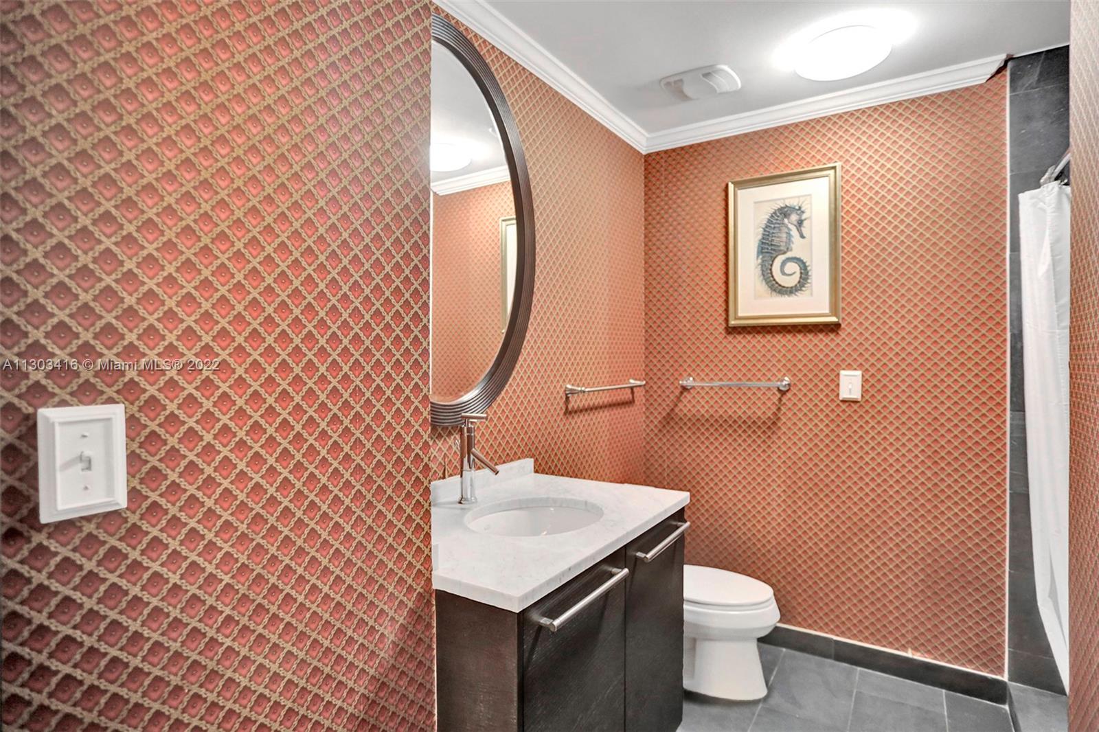 900 Biscayne Blvd Unit: 2004