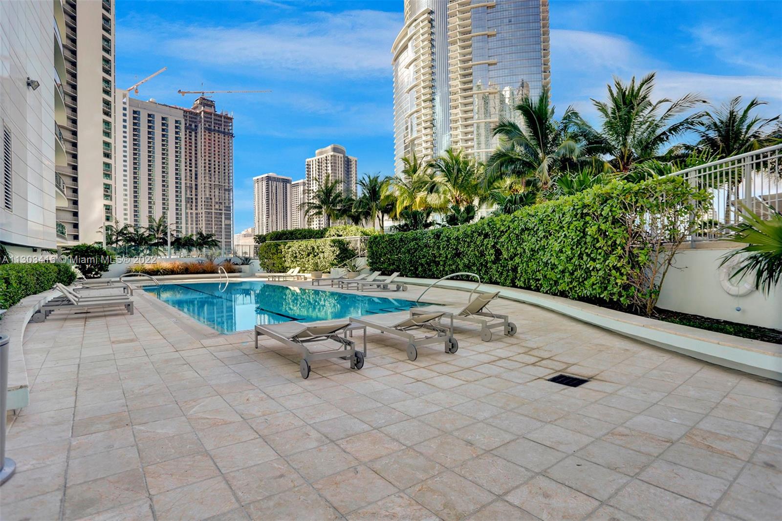 900 Biscayne Blvd Unit: 2004