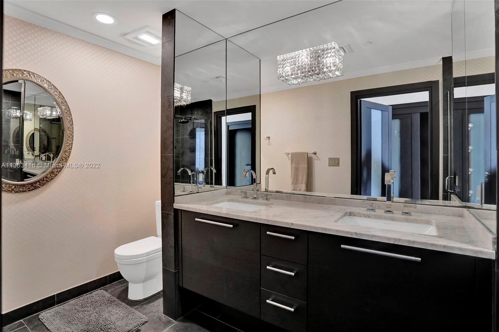900 Biscayne Blvd Unit: 2004