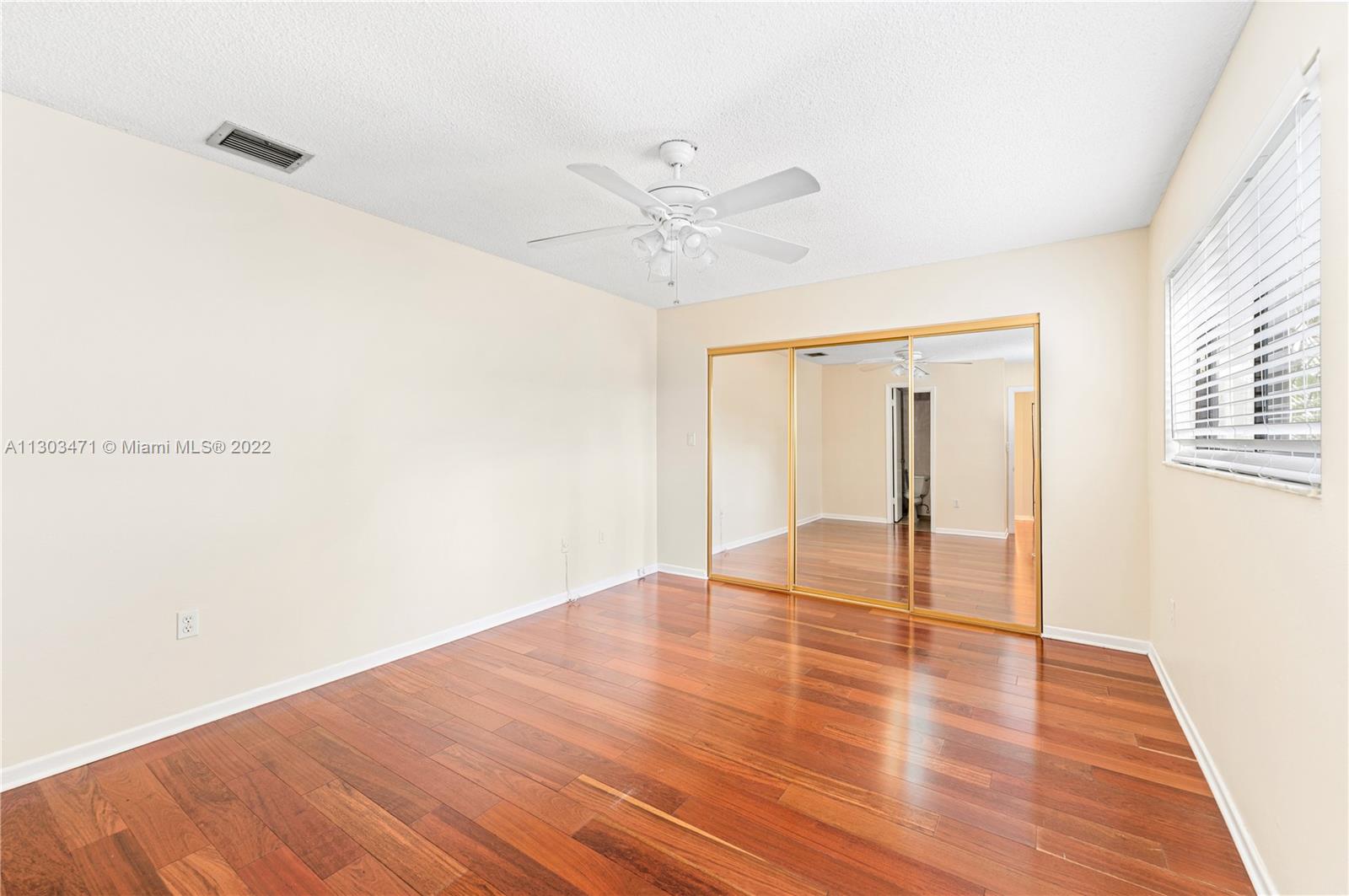 4718 SW 67th Ave Unit: B7