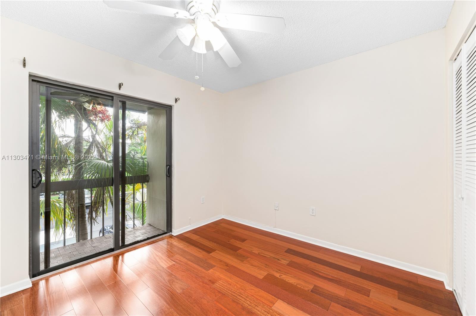 4718 SW 67th Ave Unit: B7