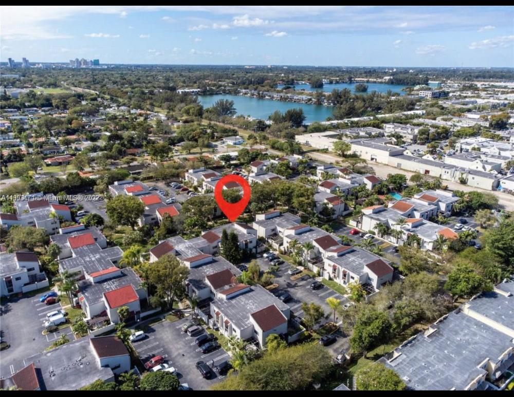 4718 SW 67th Ave Unit: B7