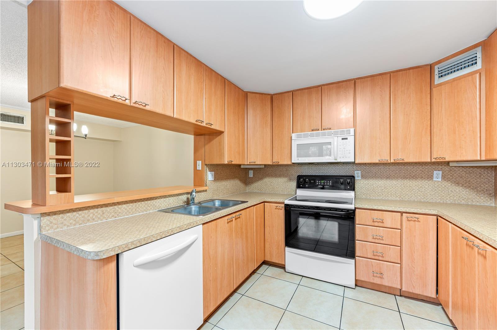 4718 SW 67th Ave Unit: B7