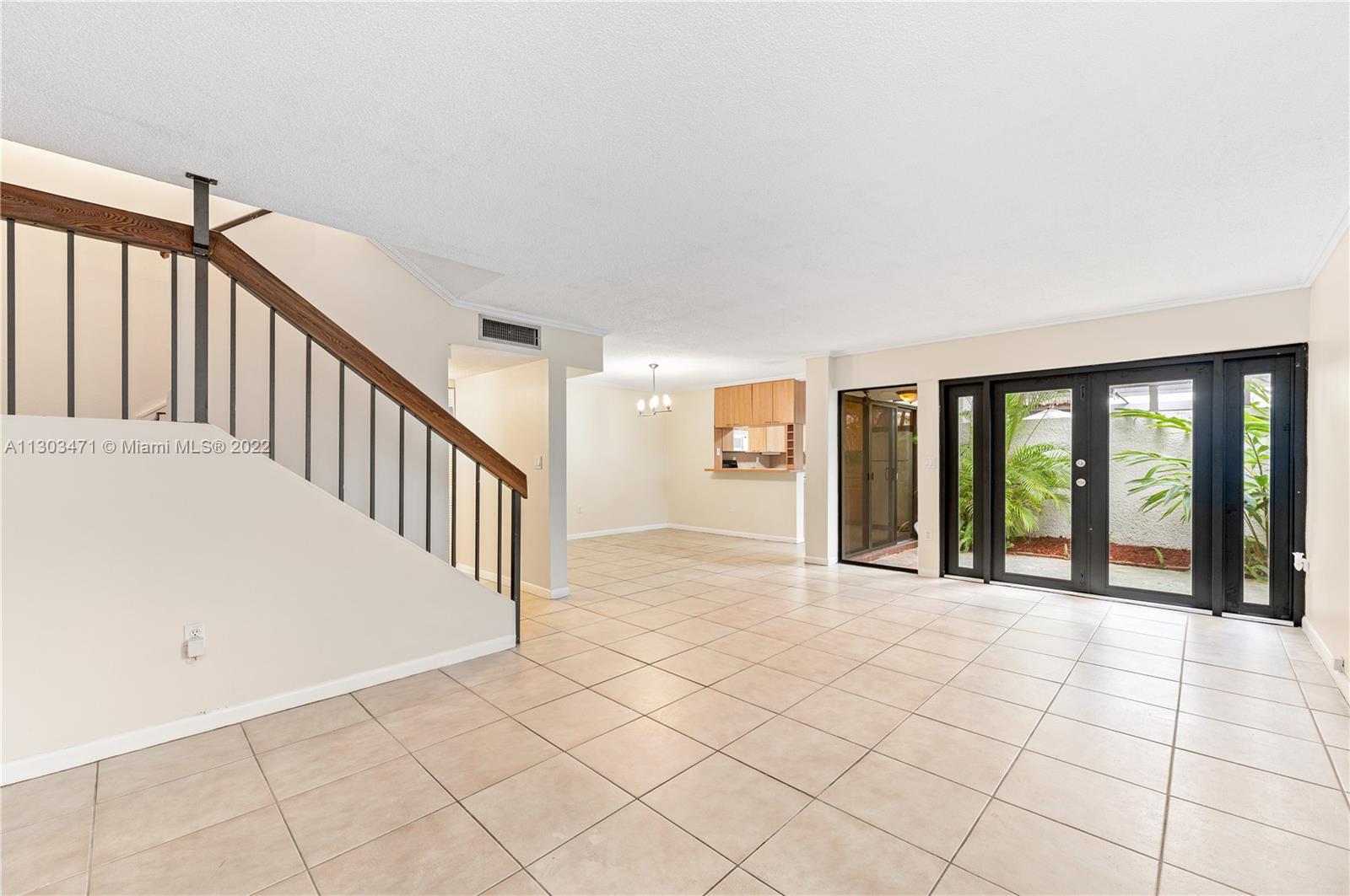 4718 SW 67th Ave Unit: B7