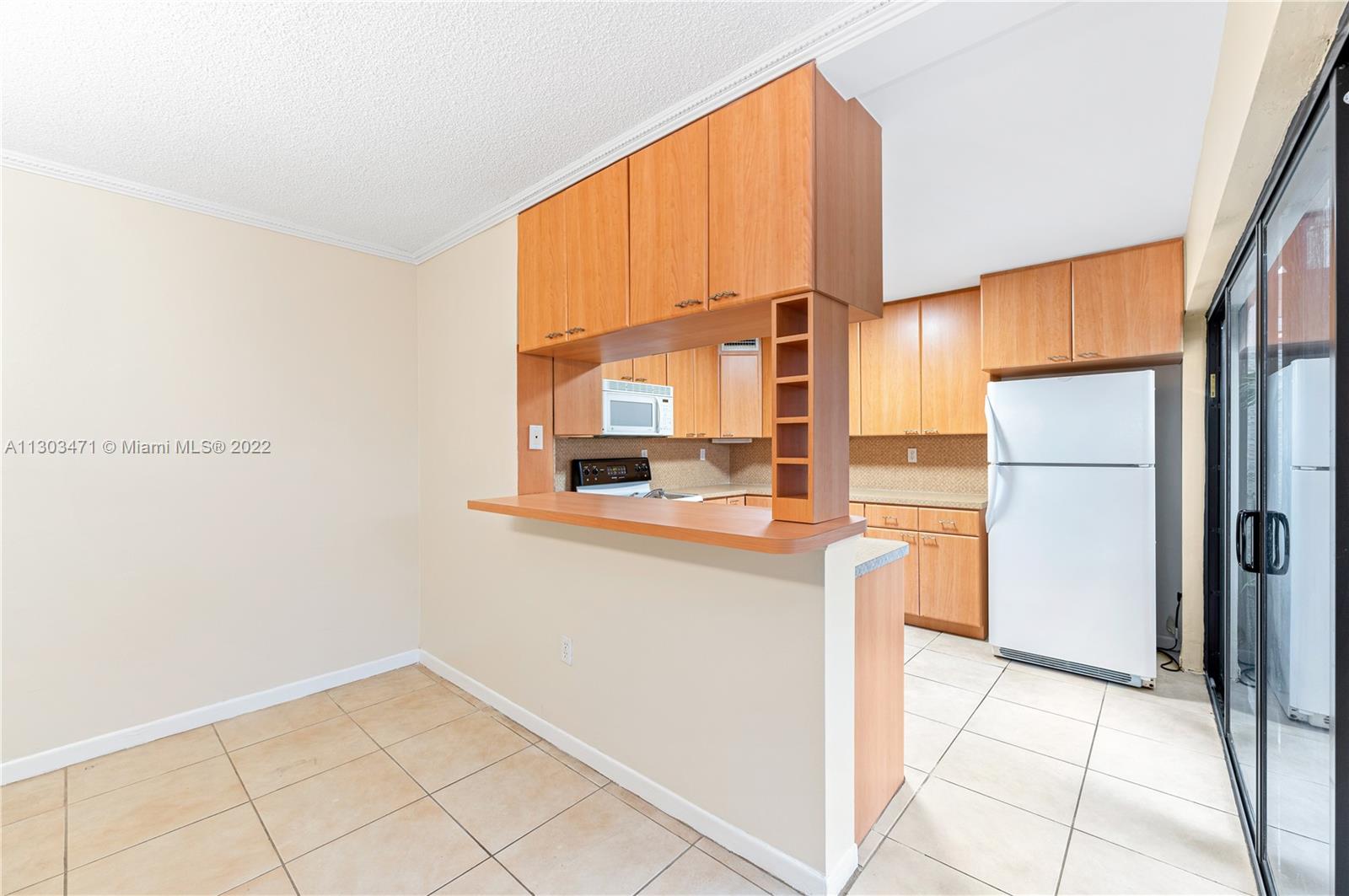 4718 SW 67th Ave Unit: B7