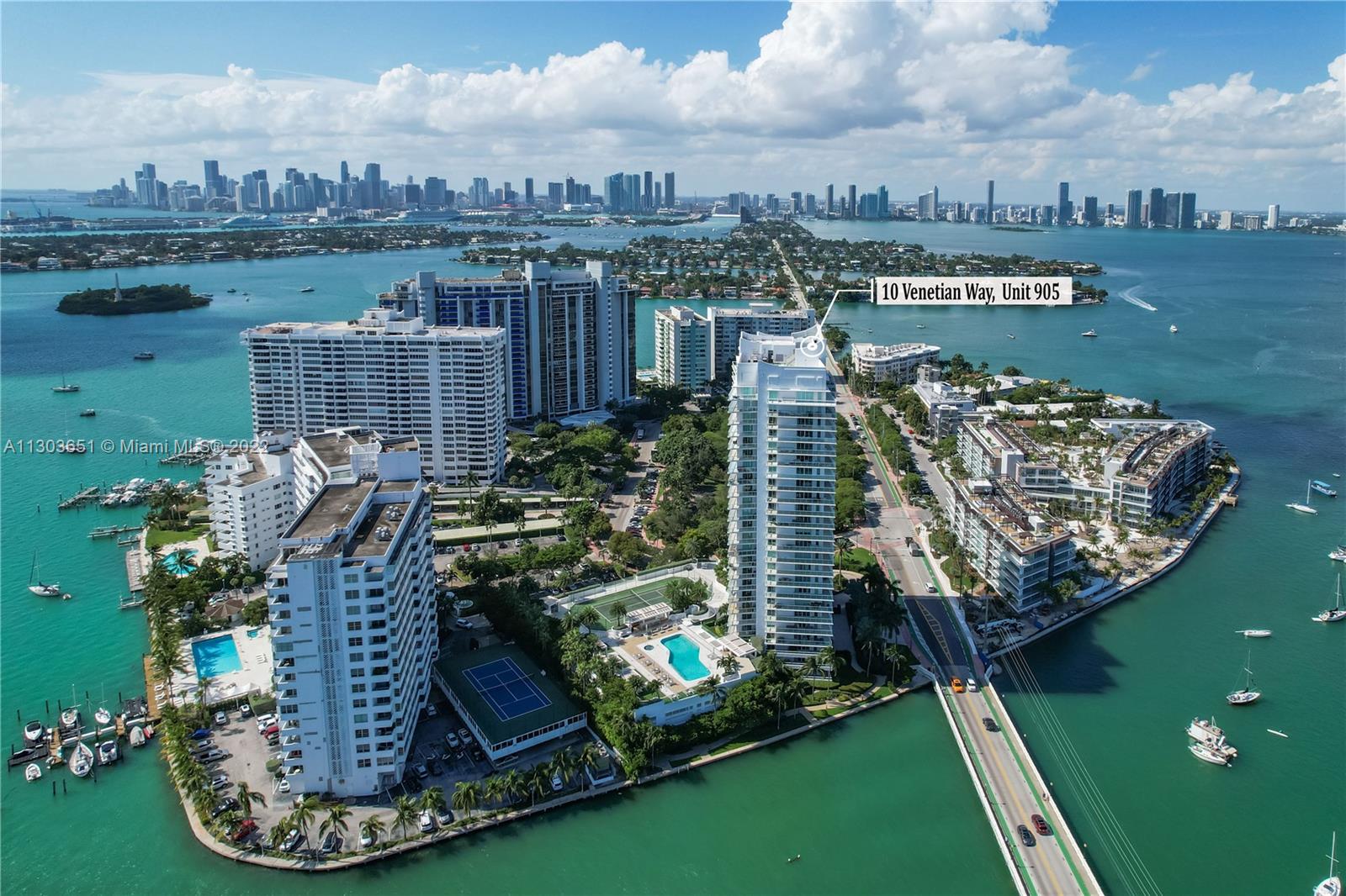 10 Venetian Way Unit: 905