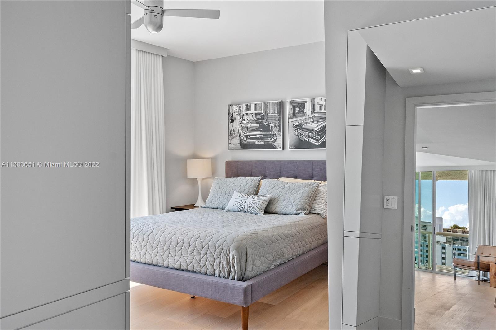 10 Venetian Way Unit: 905