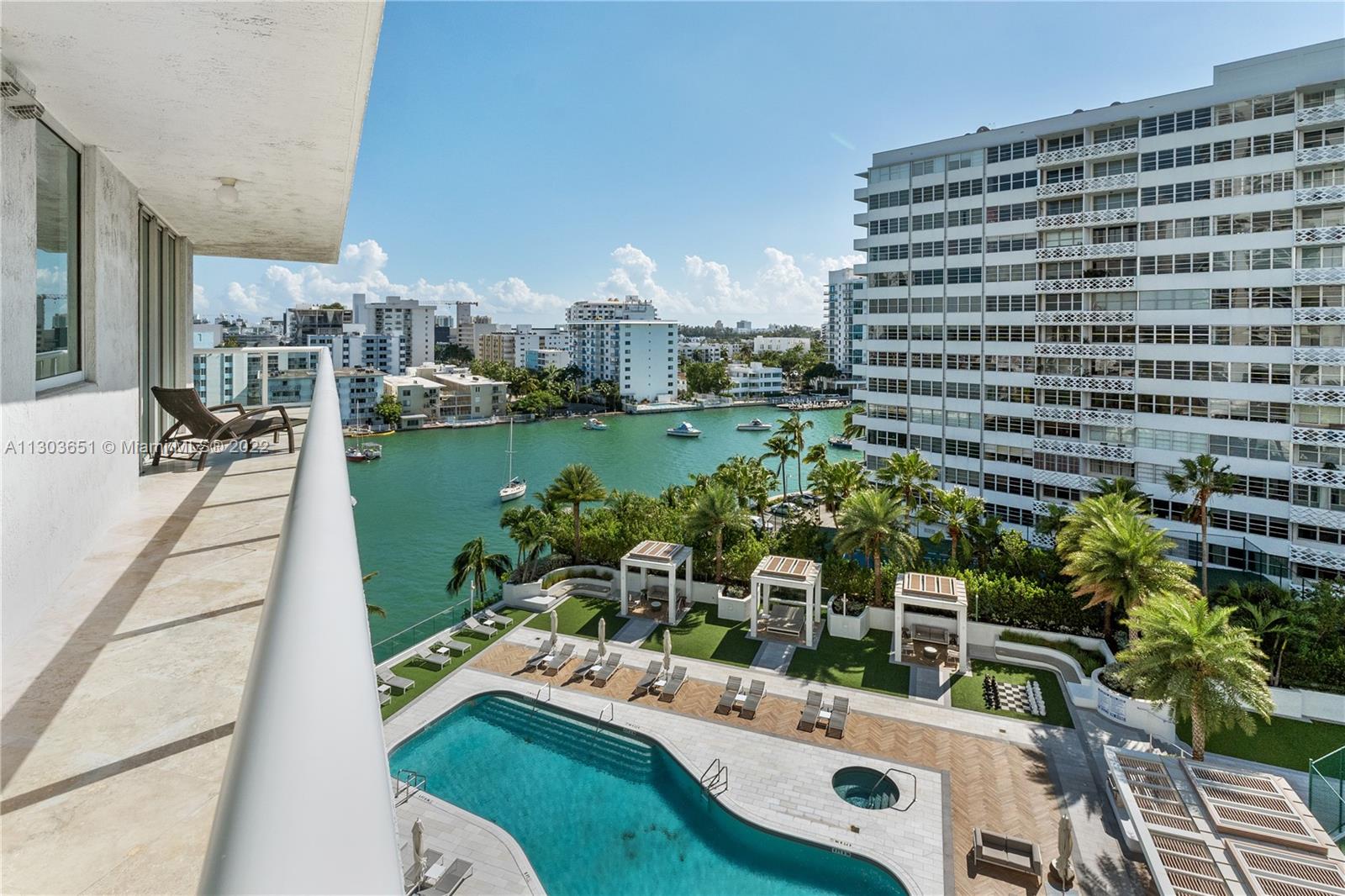 10 Venetian Way Unit: 905