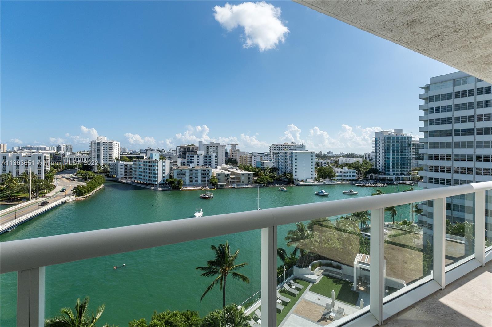 10 Venetian Way Unit: 905