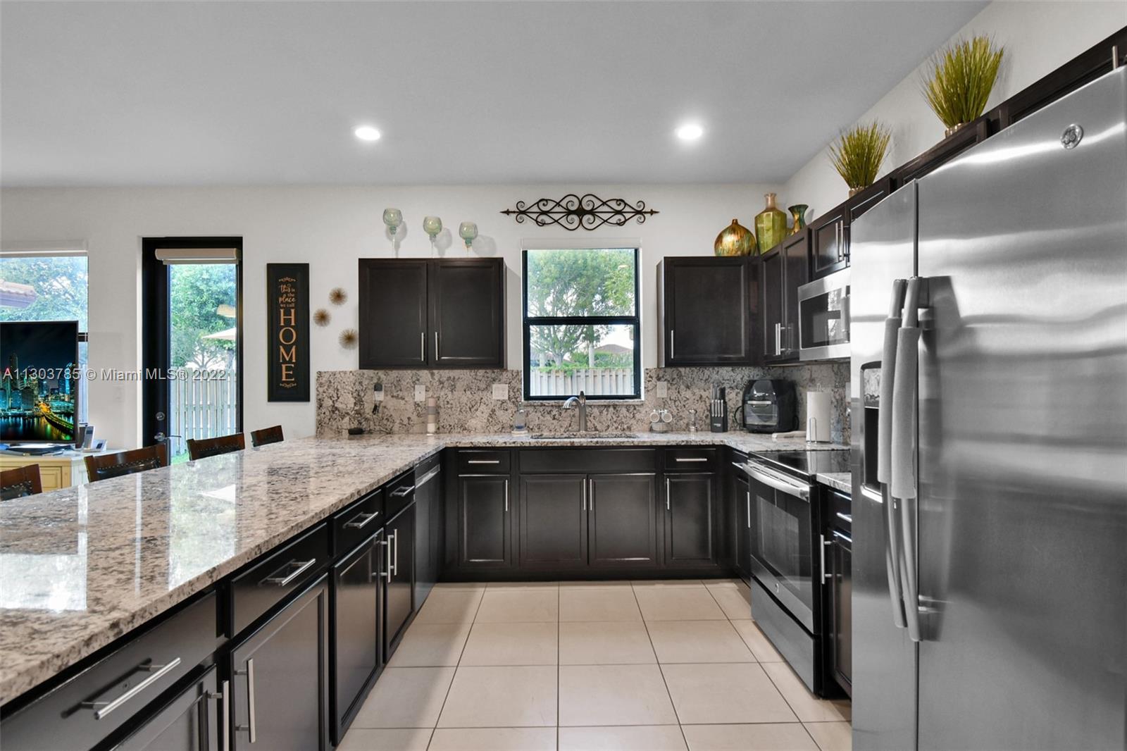 634 SE 37th Ave