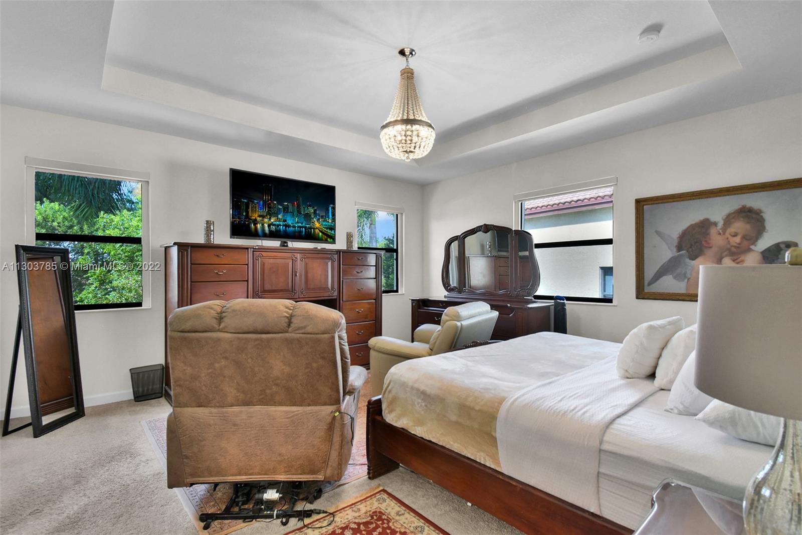 634 SE 37th Ave