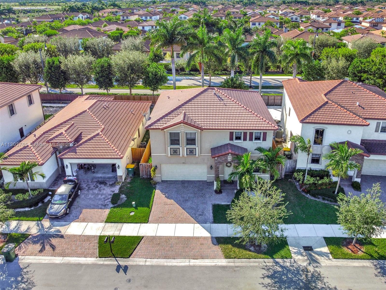 634 SE 37th Ave