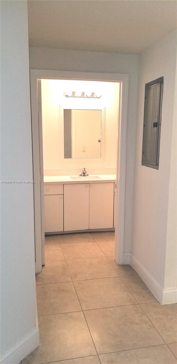 50 Menores Ave Unit: 717