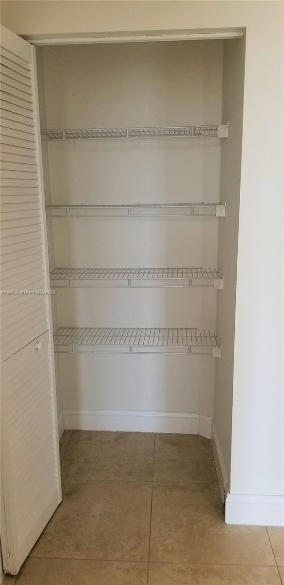 50 Menores Ave Unit: 717