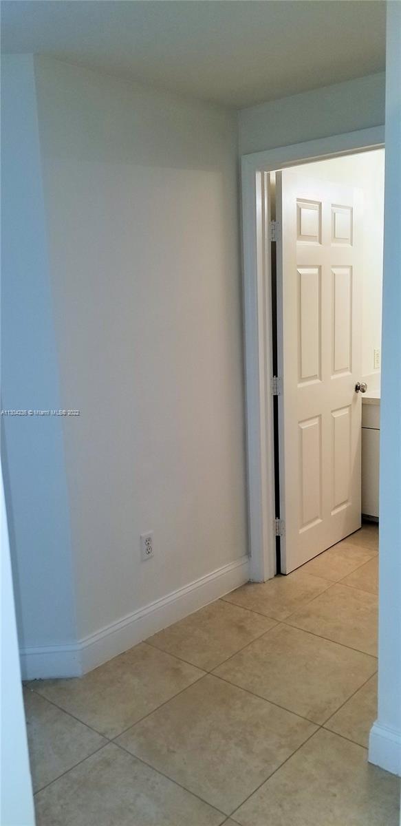 50 Menores Ave Unit: 717