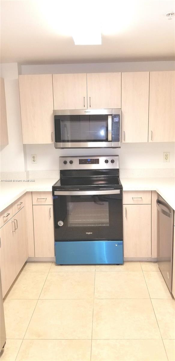 50 Menores Ave Unit: 717