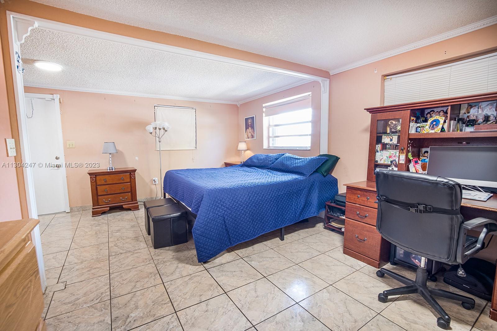 11330 SW 41st Ter