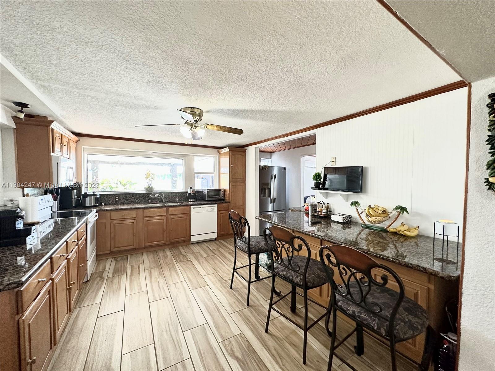 11330 SW 41st Ter