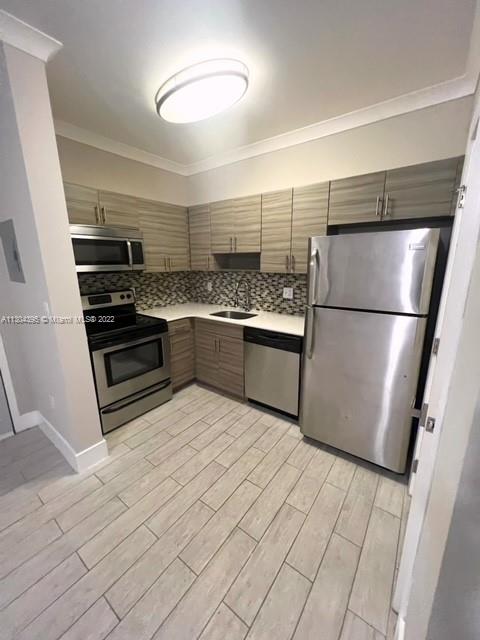 115 Menores Ave Unit: 11