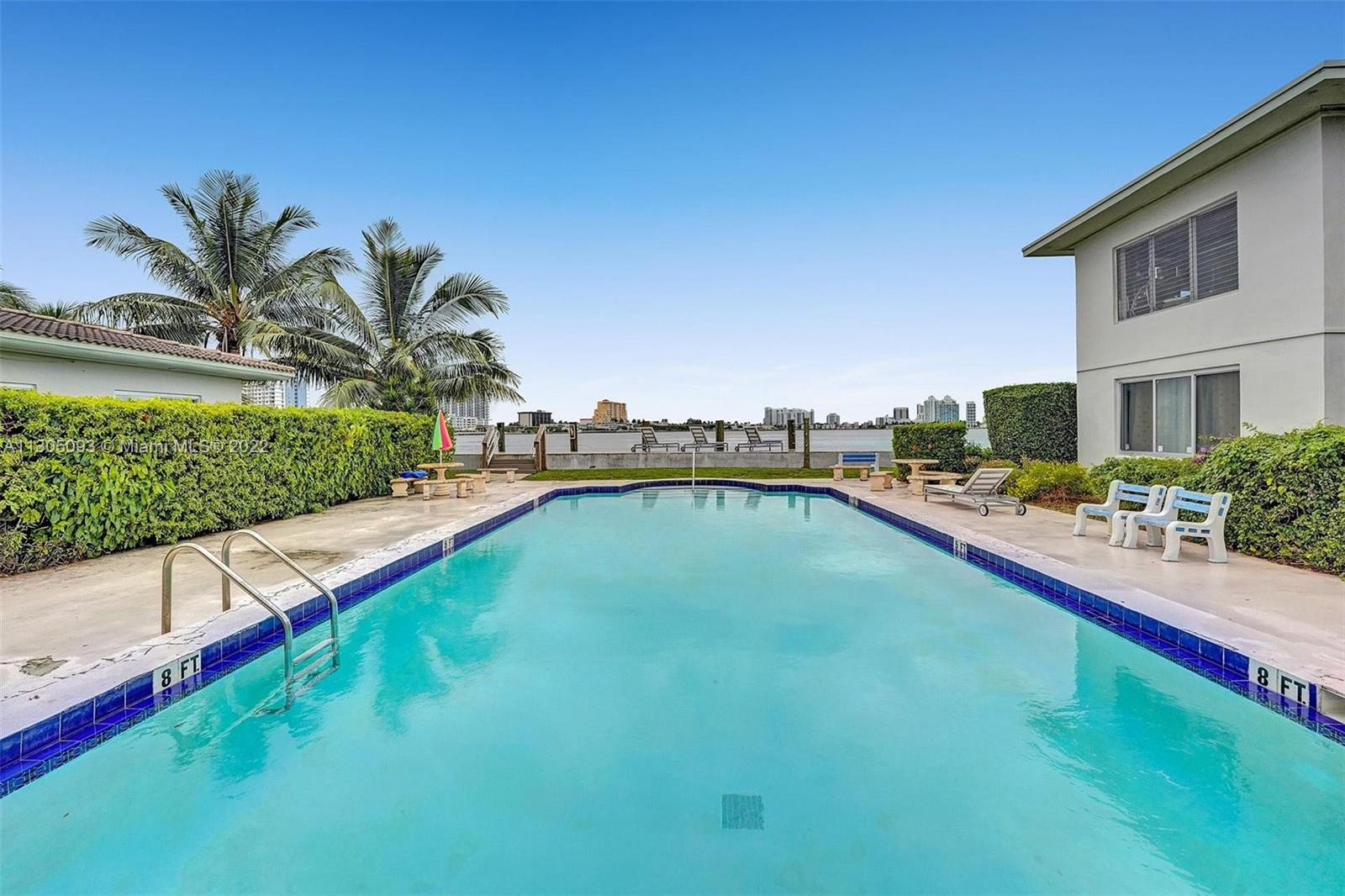 2250 Bay Dr Unit: 14
