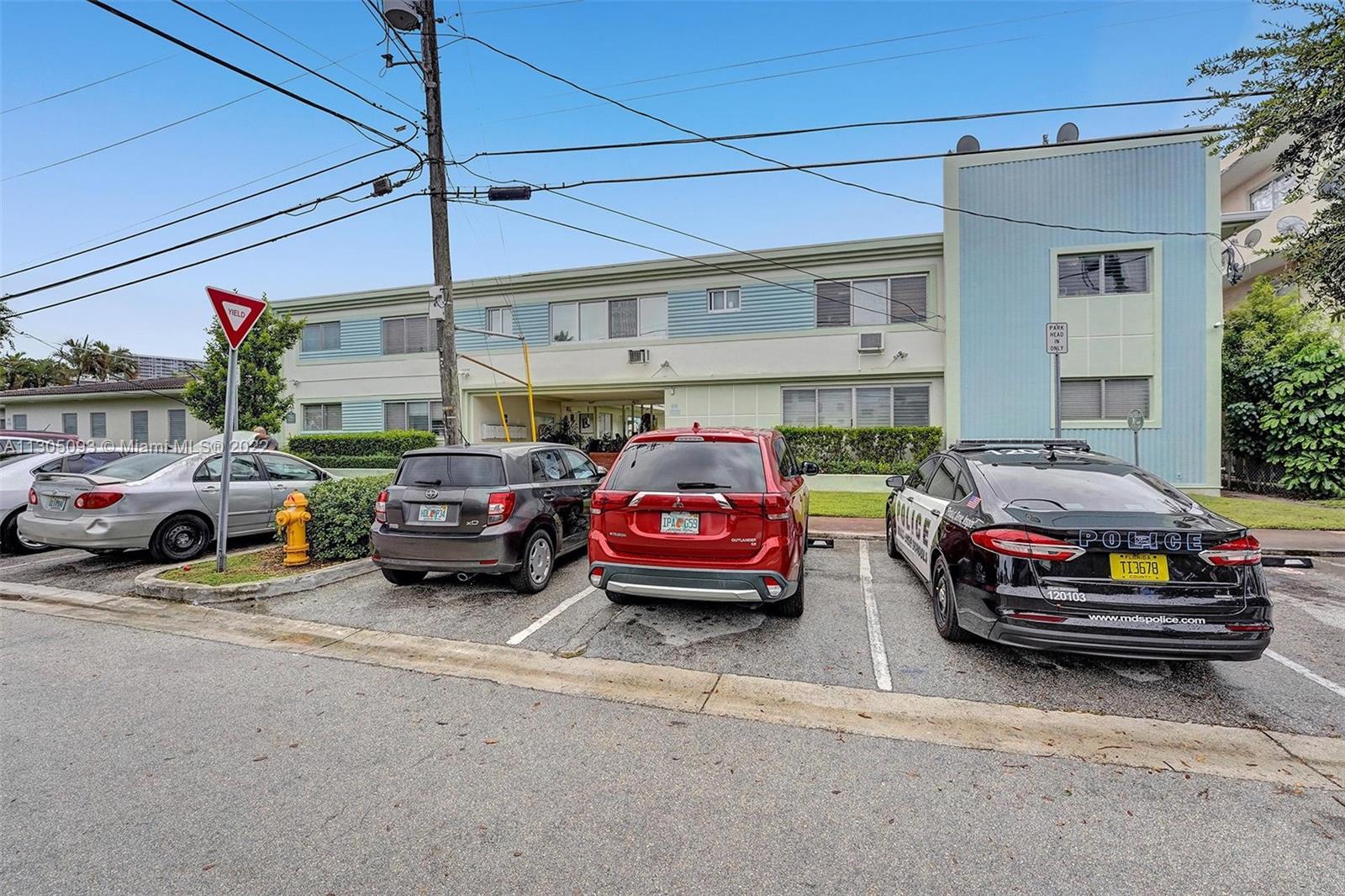 2250 Bay Dr Unit: 14