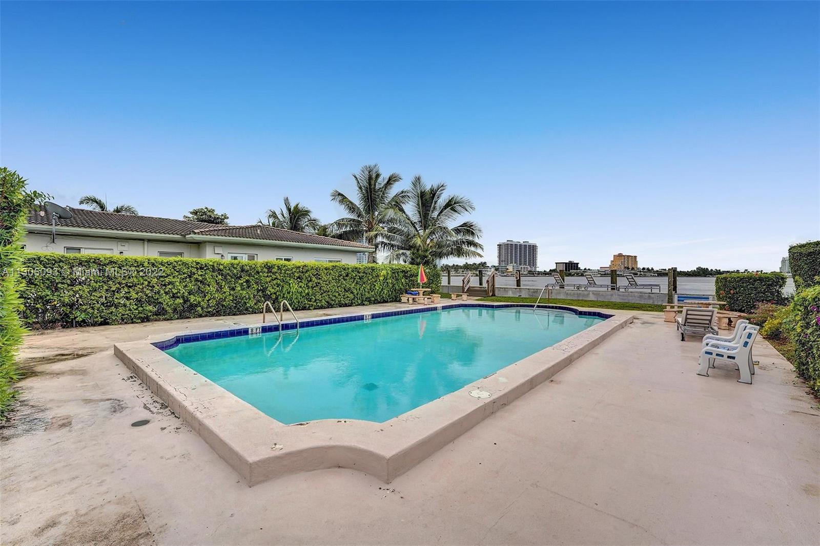 2250 Bay Dr Unit: 14