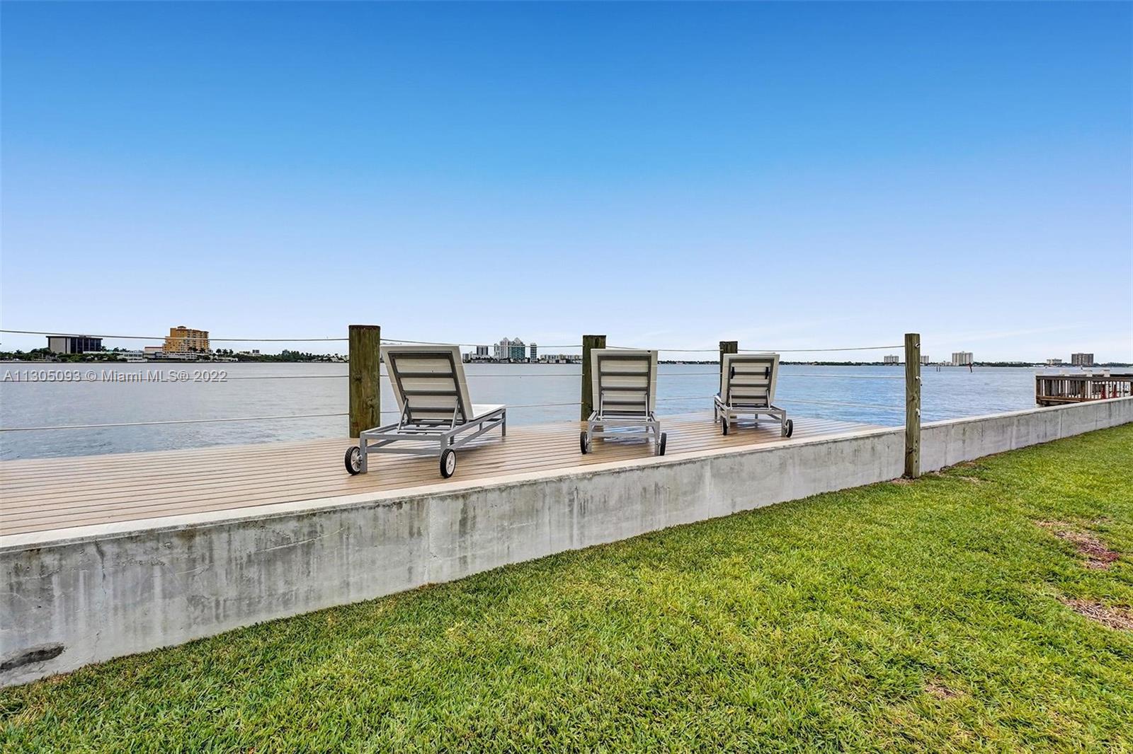 2250 Bay Dr Unit: 14
