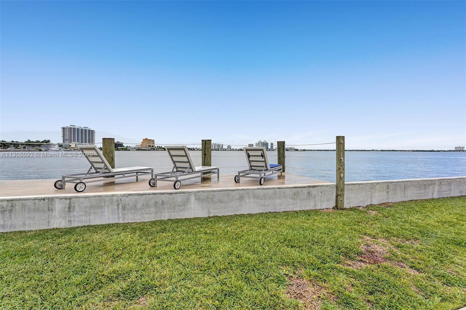 2250 Bay Dr Unit: 14